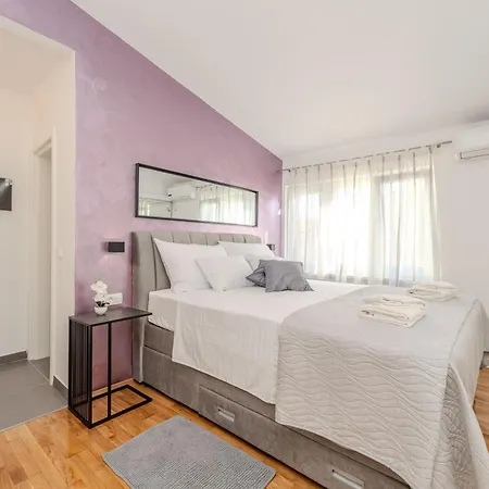 Grbic * Privlaka (Zadar)