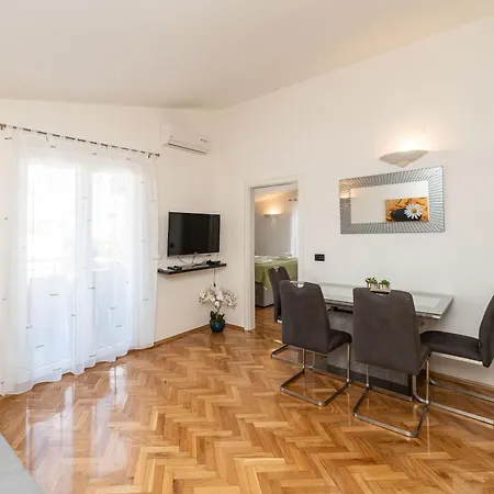 Grbic Apartment